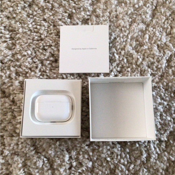 Apple AirPods Pro (2nd Gen) - Picture 4 of 11